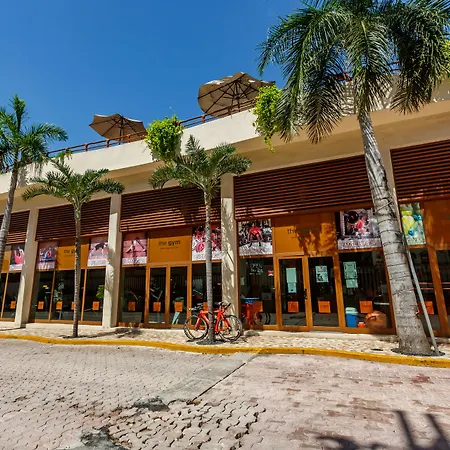 El Taj Oceanfront&Beachside Condo Hotel-3